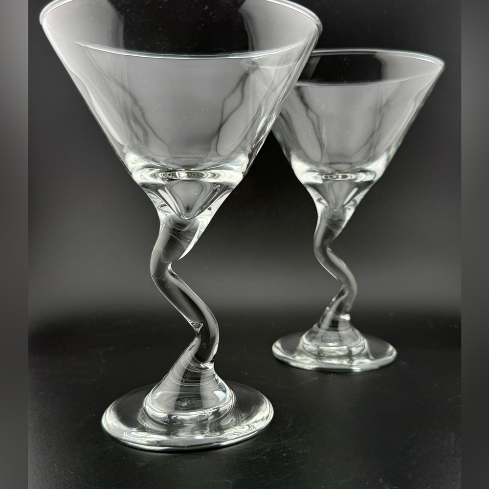 2 Z stem martini / margarita glasses. 9oz